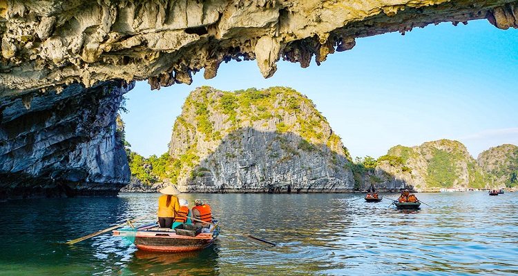Explore Vietnam in 4 Days