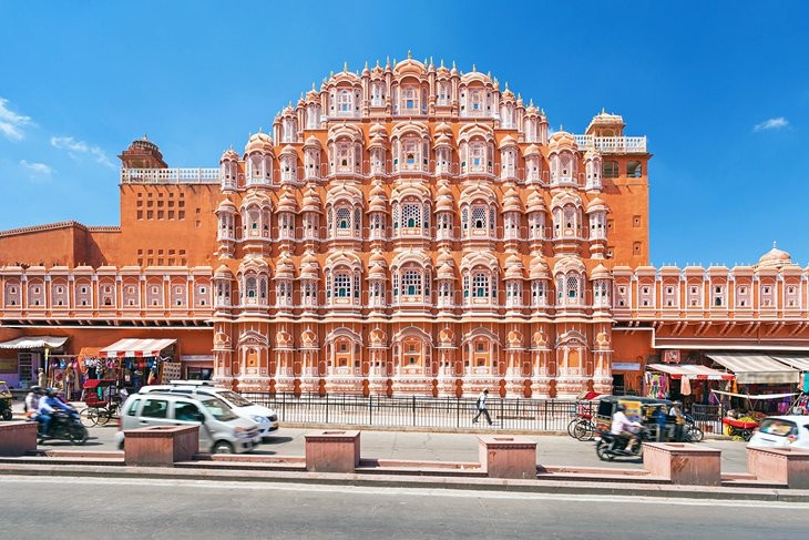 Explore Golden Triangle (India) in 6 Days